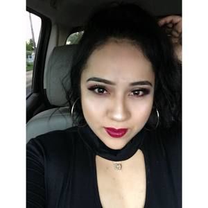 Meet your Posher, Lizzeth